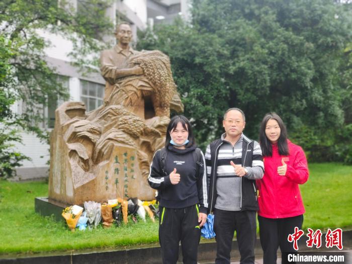 巴黎奥运夺金背后的校园导师：在校主管教练李