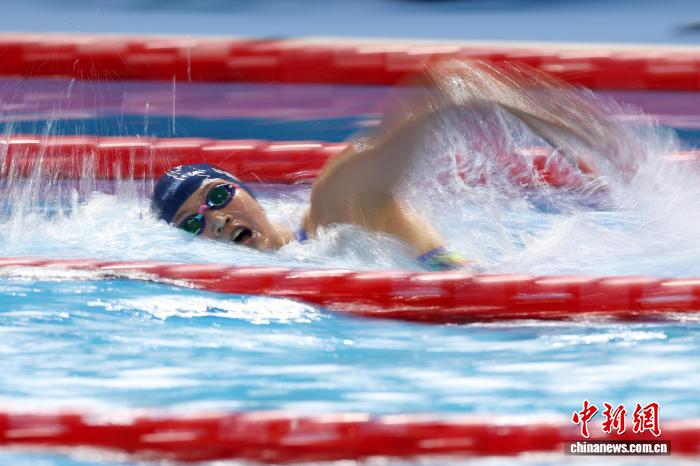 中国跳水队揽女子3米板冠亚军 李冰洁800米自由泳