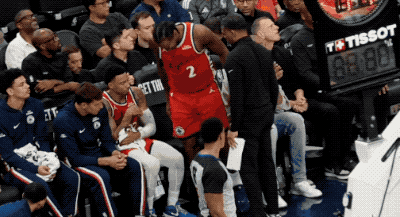 伦纳德脚踝扭伤离场仍砍31分 球迷忧心未来出战
