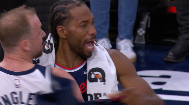 伦纳德脚踝扭伤离场仍砍31分 球迷忧心未来出战