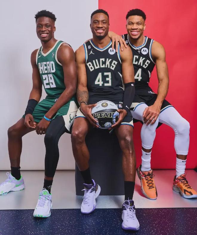 字母哥拒绝赛季报销 雄鹿与球员分歧加剧