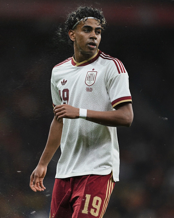 亚马尔世界杯首秀惊艳全场引爆足坛关注