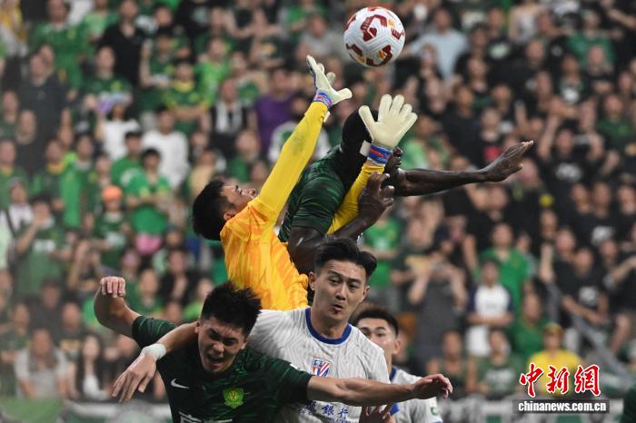 申花击退国安稳固榜首，蓉城客场失利降至第四