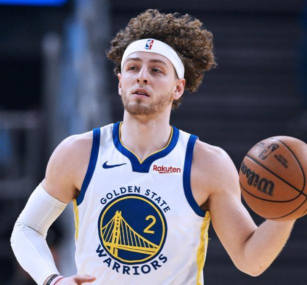 勇士逆转快船库里35分率队险胜 赛季末逆袭晋级