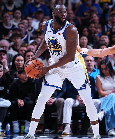 勇士逆转快船库里35分率队险胜 赛季末逆袭晋级